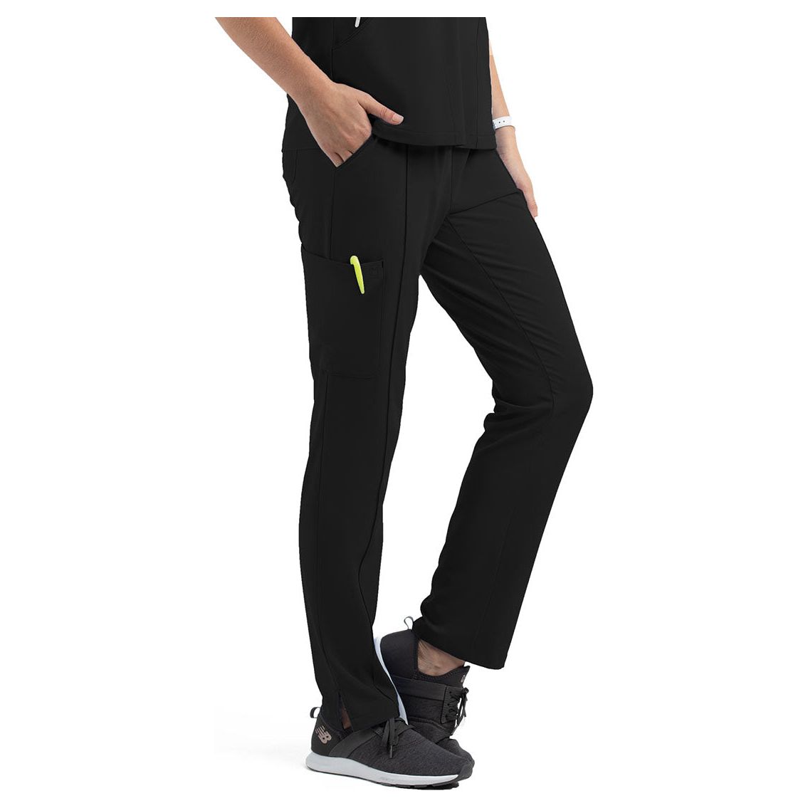 Women's Full Elastic Waist Tapered Leg Pant